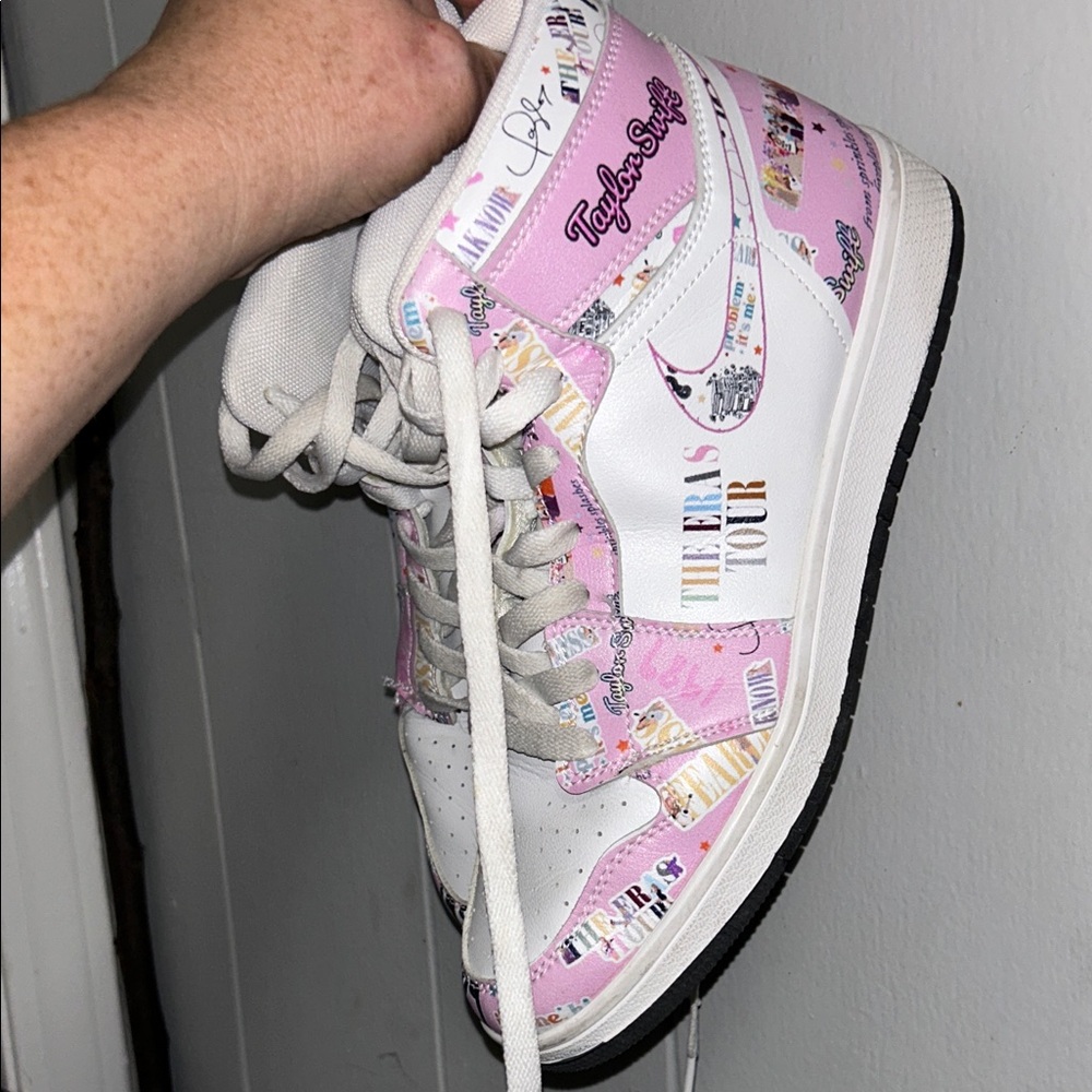 Taylor Swift Jordan 1